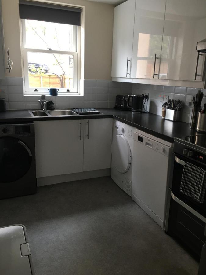 Comfortable Rooms With Live In Host, Walking Distance To The High St & More Glastonbury Dış mekan fotoğraf