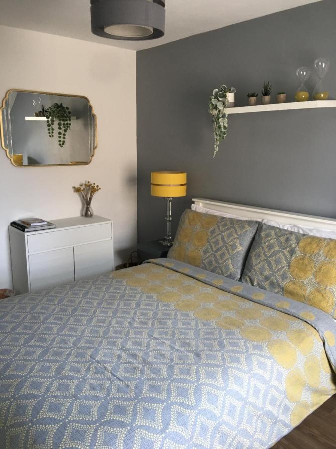 Comfortable Rooms With Live In Host, Walking Distance To The High St & More Glastonbury Dış mekan fotoğraf